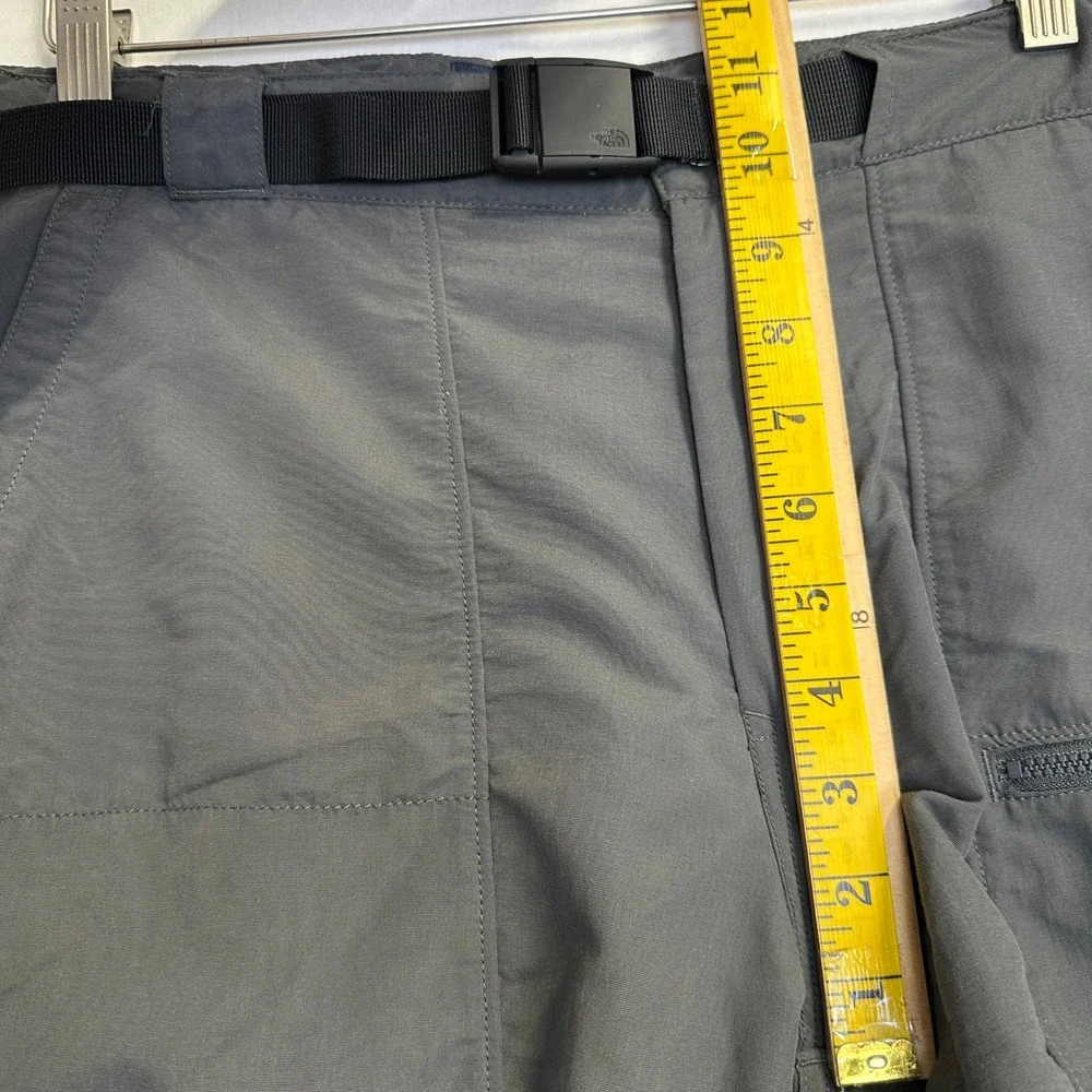 The North Face Flash Dry NF0A3T2L Class V Belted Shorts Gray Men's 33
